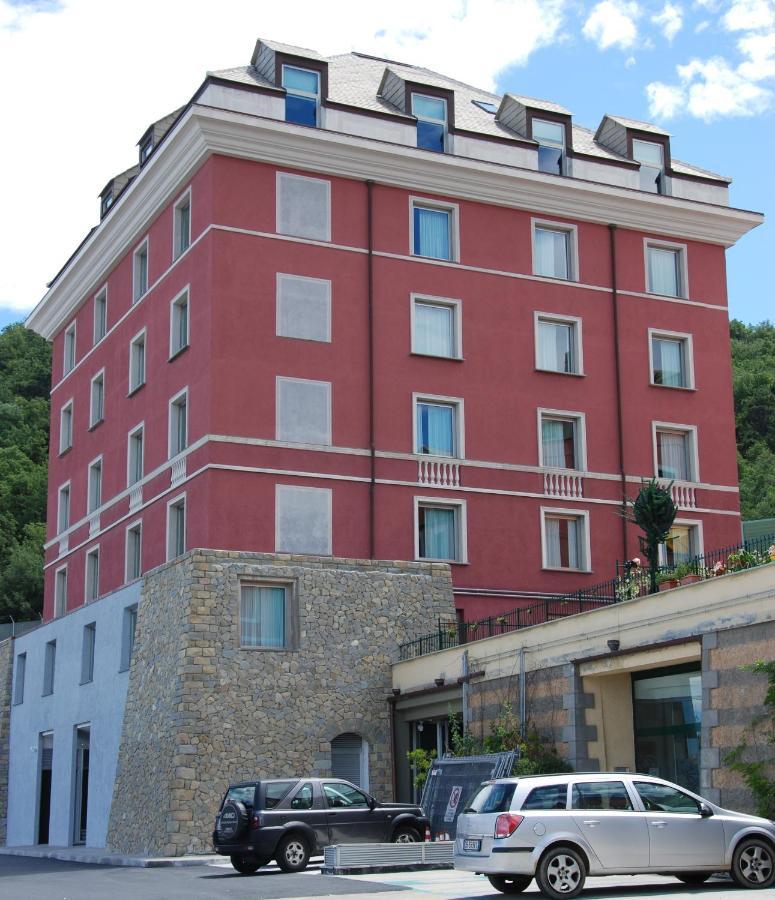 Sea Art Hotel 바도 리구레 외부 사진